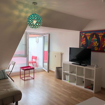 Studio Ochsenfurt Mit Sonnigem Balkon Buitenkant foto