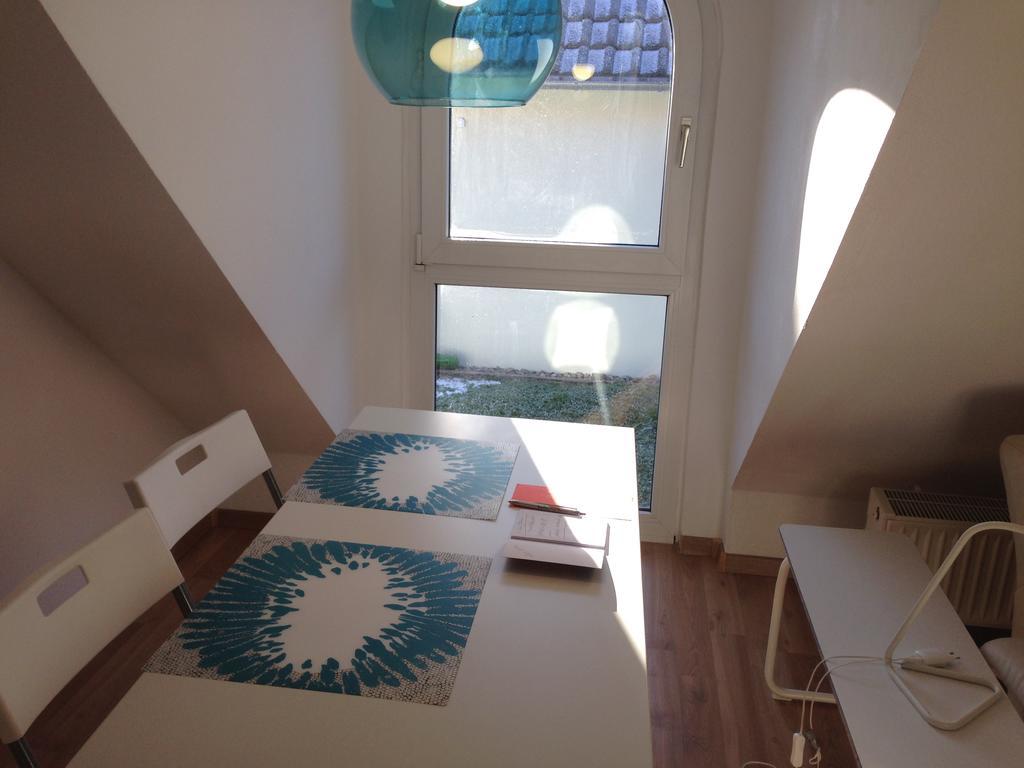 Studio Ochsenfurt Mit Sonnigem Balkon Buitenkant foto